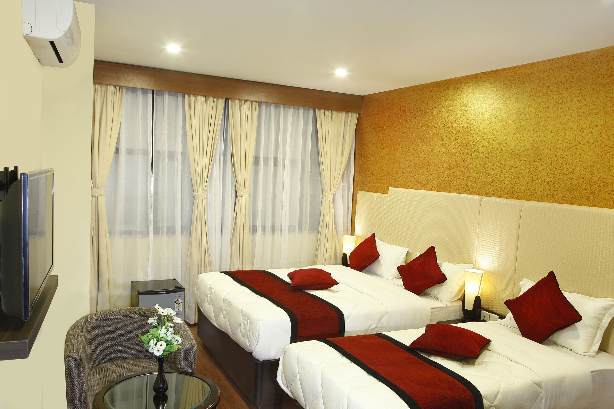 Hotel Meridian Suite Kathmandu Esterno foto